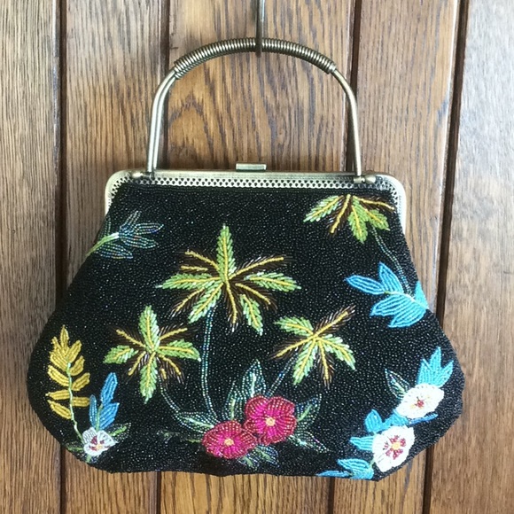 Gorgeous Beaded Bag - Picture 2 of 8